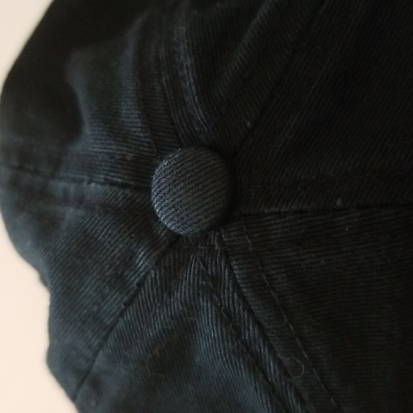 Roots Athletics Men's Black color 73 edition Ball cal size O/S adjustable - Picture 4 of 6